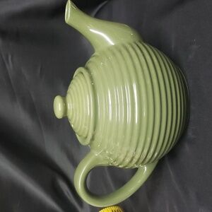 Hues N Brews NWT Vintage Dark Green Ribbed Teapot